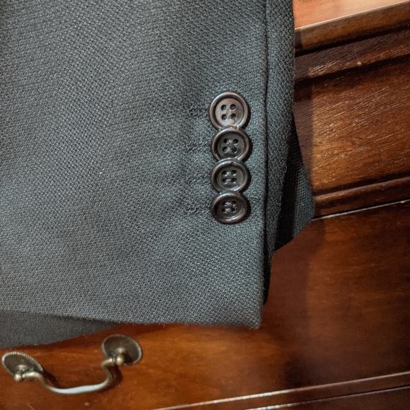 Jarmens Black Suit- Size 44R - Picture 3 of 9